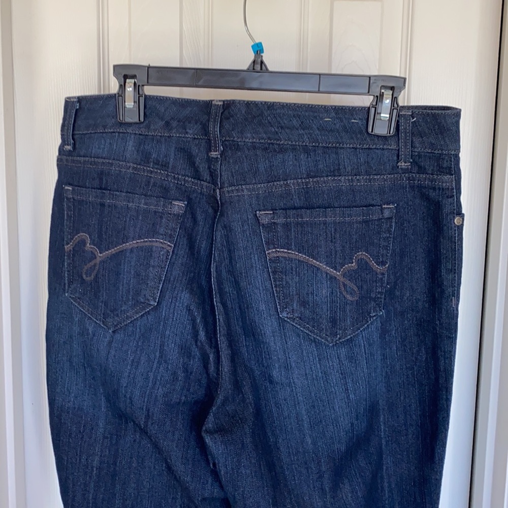 Ladies Bandolino Size 14 Denim Jeans NWOT - Picture 2 of 2